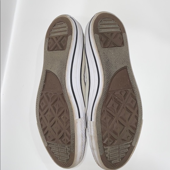 Converse All Star women shoe size 8. - Picture 5 of 5